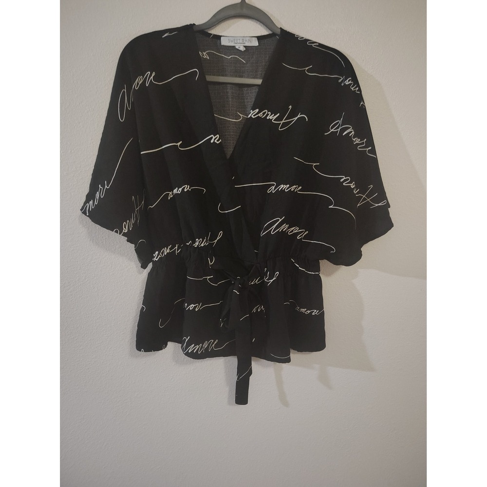 Sweet Rain Amour Script Print Wrap Top Black White V-Neck Tie Waist Blouse M